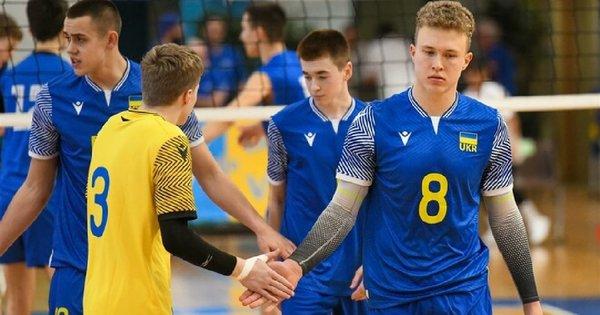 Збірна України почала свої виступи на Євроволеї U-16 з невдалого старту, зазнавши поразки у першій грі від команди Болгарії.