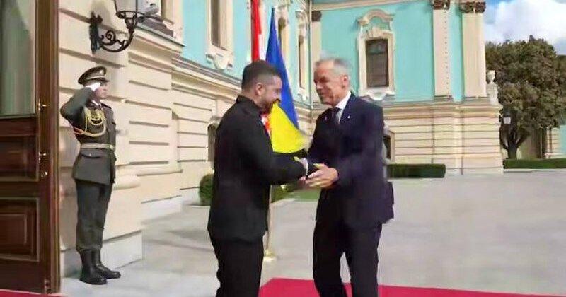 Зеленський провів переговори з Карні щодо підтримки від Канади, співпраці в рамках коаліції однодумців та запровадження санкцій. ДИВІТЬСЯ ВІДЕО.