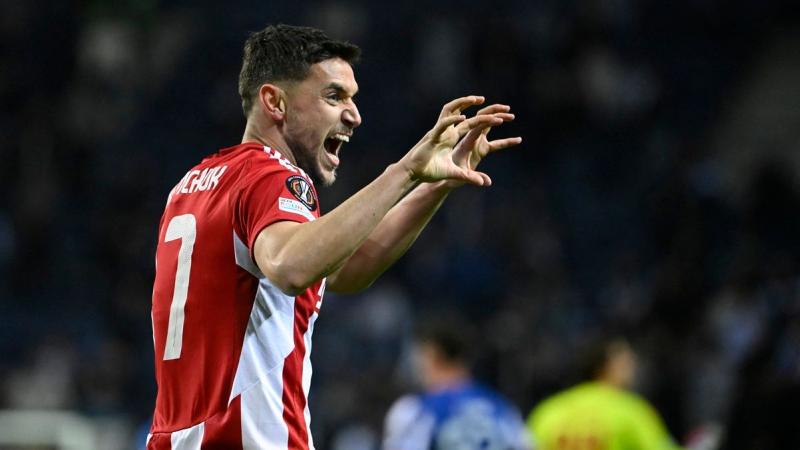 Яремчук вперше в цьому сезоні з'явився в стартовому складі Олімпіакоса - дивіться безкоштовну онлайн-трансляцію матчу за участю українського футболіста на Футбол24.