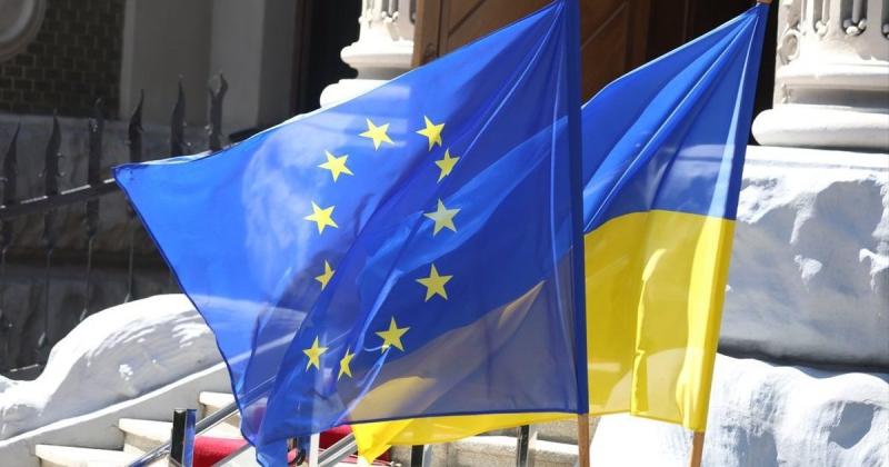 Мирний план США передбачає, що Україна стане членом Європейського Союзу до 2027 року, згідно з інформацією від Financial Times.