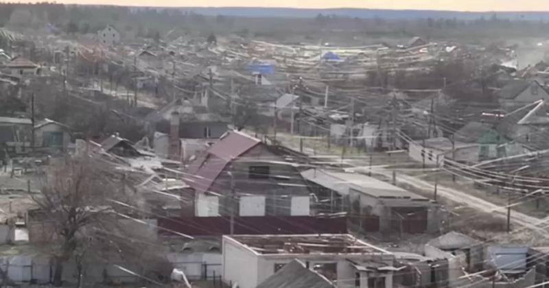 Лиман в Донеччині щільно, як павутина, обплетений оптоволоконними кабелями, що використовуються дронами. ВIДЕО