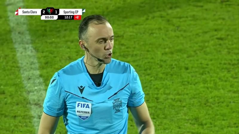 Бенфіка висловила свою думку щодо суперечливого пенальті в грі проти Спортинга - Футбол 24.