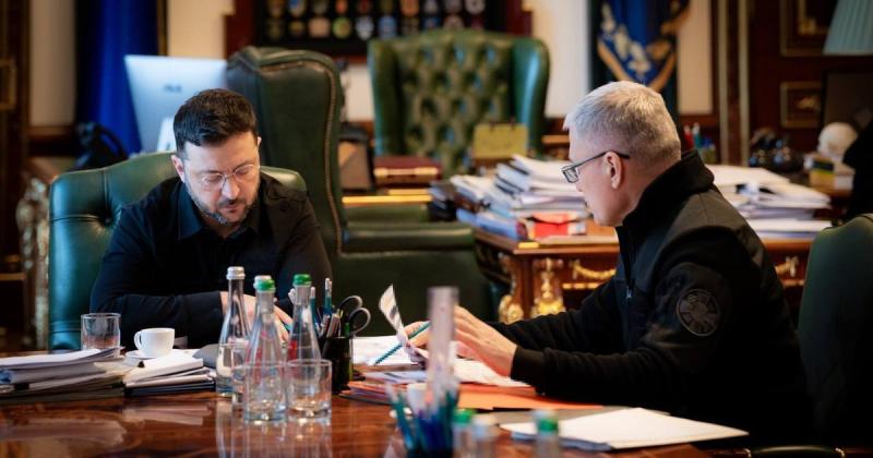 Президент Зеленський заявив, що Росія використовувала інформацію, отриману з китайських супутників, для здійснення атак на енергетичну інфраструктуру України.