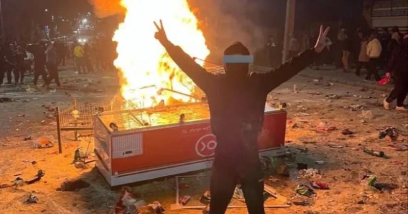 Після жорстокого придушення протестів в Ірані, міста оповила 