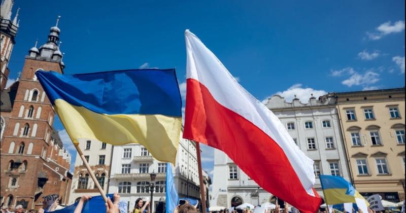 Українці сприяють економічній стабільності Польщі: близько 70% іноземних трудових мігрантів складають наші співвітчизники.