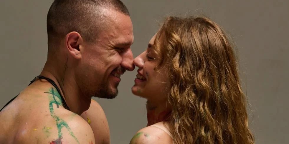 Надін Головчук, яка стала переможницею шоу Холостяк, поділилася своїми враженнями про Тараса Цимбалюка, зазначивши, що він справжній талант у акторській майстерності.