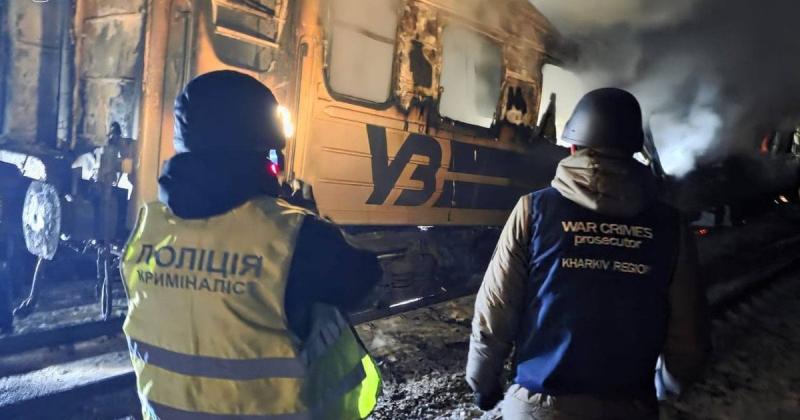 Атака на поїзд у Харківській області: пасажир вцілів дивом після удару дрона.