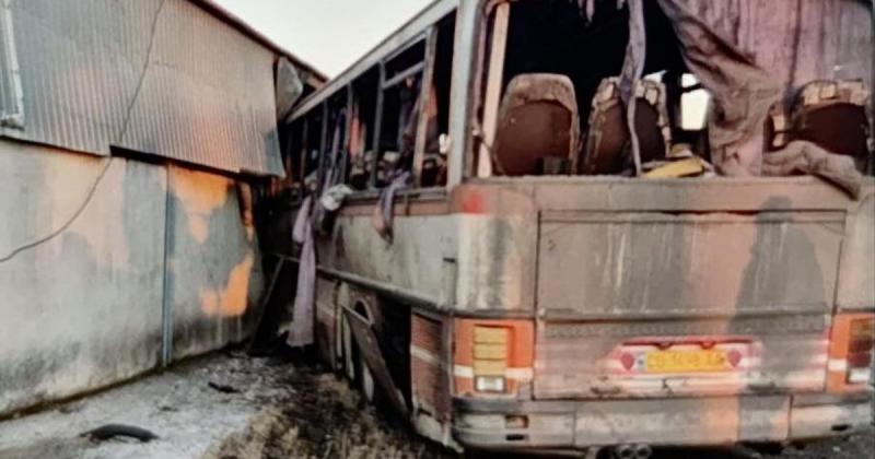 Російські війська обстріляли автобус, що належить одному з підприємств у Дніпропетровській області: загинули 12 осіб, 7 отримали поранення. ФОТО.