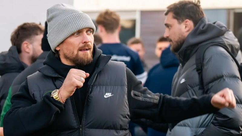 Гвоздик пояснив, чому Усик досі не зумів знайти собі опонента - Футбол24