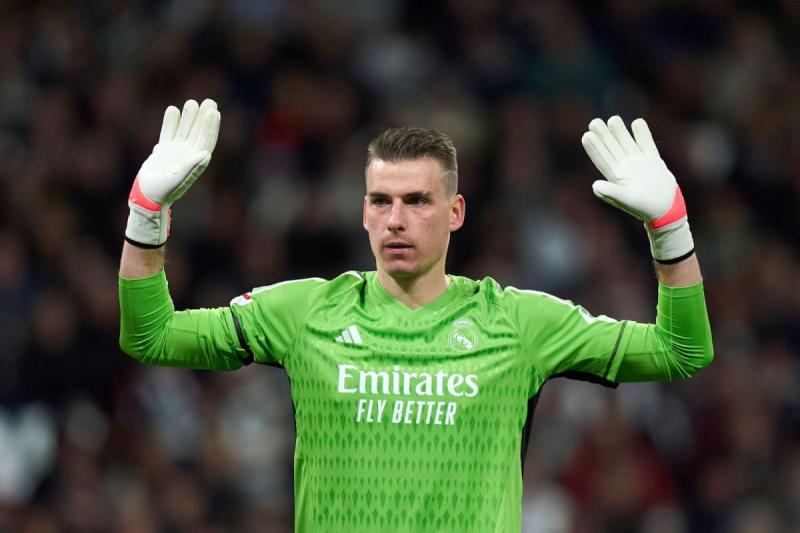 Ребров не запросив Луніна до складу національної збірної України.