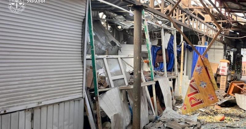 У Нікопольському районі тимчасово призупинили діяльність ринків через загрозу ворожих обстрілів, а також застерегли населення про розповсюдження пропагандистських матеріалів з Росії.