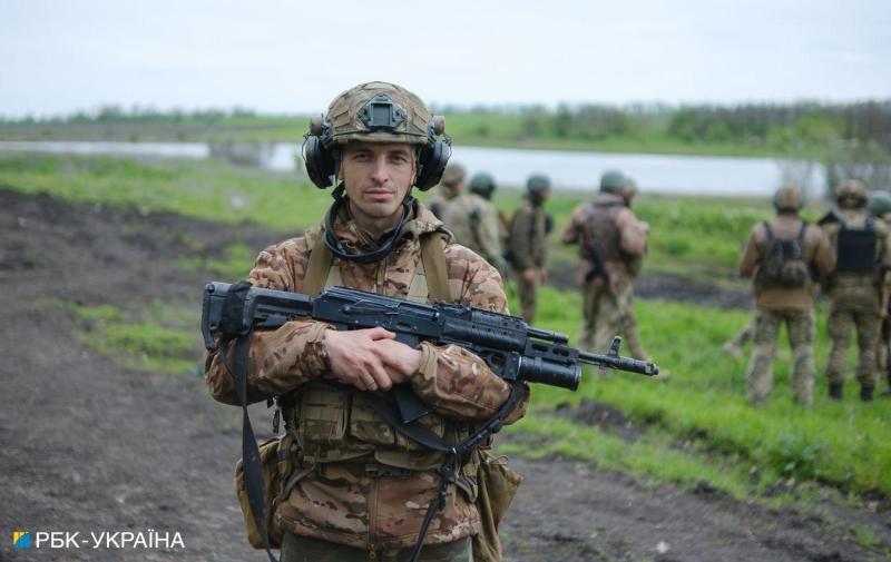 Військові сили Російської Федерації досягли певних успіхів поблизу Часового Яру та Торецька, проте інших значних досягнень зафіксовано не було, згідно з картами ISW.