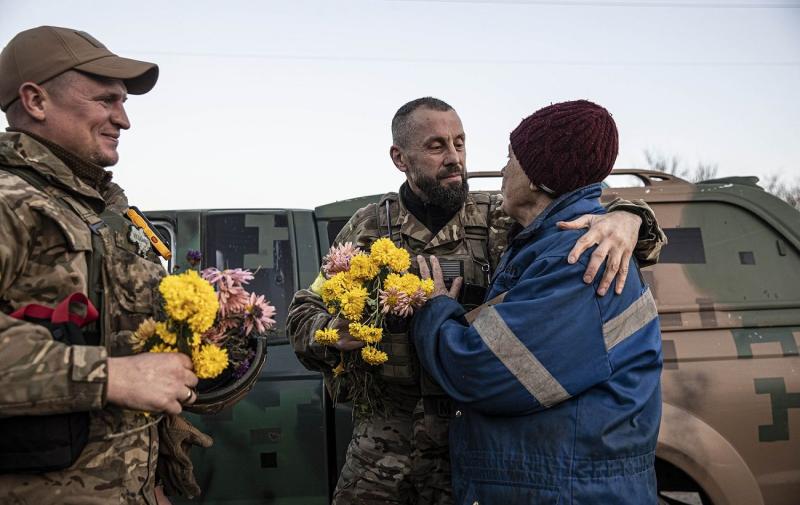 Південний рубіж. Яким є повсякденне життя та мрії херсонців два роки після визволення їхнього міста.