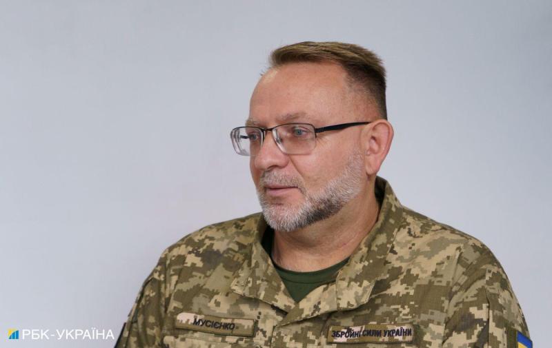 Полковник Сергій Мусієнко: Наша армія отримує лише половину необхідних артилерійських снарядів.