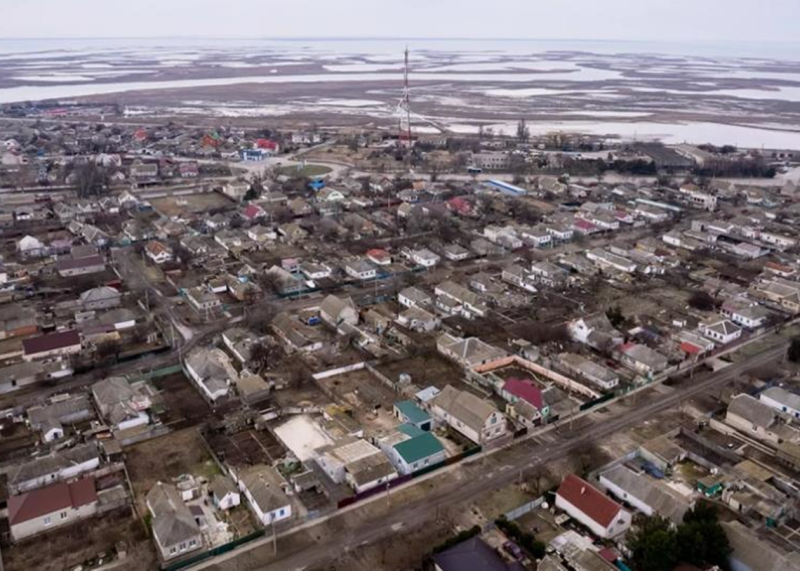 Російські органи мають намір реалізувати земельні наділи українців, які залишили свої домівки через окупаційні дії.