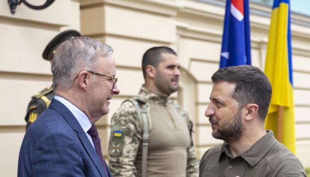 Прем'єр-міністр Австралії продемонстрував свою підтримку Україні після переговорів між Зеленським та Трампом.