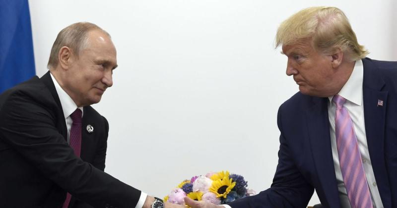 Трамп і Путін проведуть свою зустріч раніше запланованого терміну - CNN.