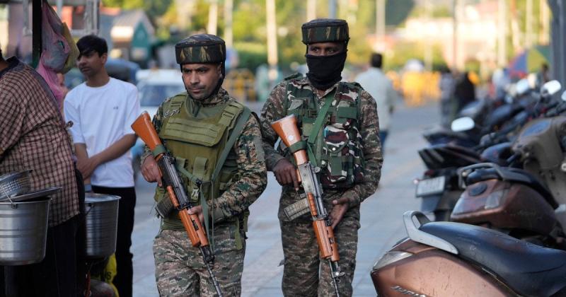 Уряд зробив заяву про те, що Індія може здійснити напад на Пакистан у найближчі 24 години.