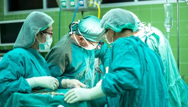 У Львові в дитячій лікарні запустили новітню операційну кімнату, спеціально призначену для новонароджених.