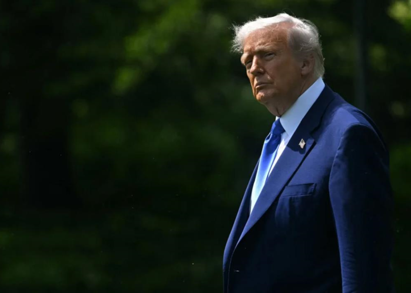 Трамп висловив свою думку щодо переговорів, що відбулися в Стамбулі, та зробив зауваження на адресу Зеленського.