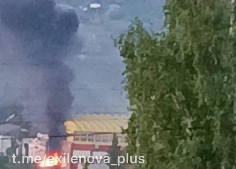 Дрони атакували військовий завод у Росії - повідомлення в соціальних мережах.