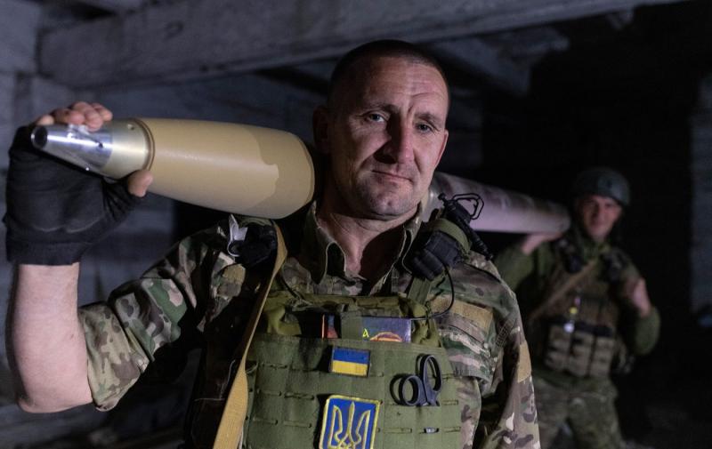 Згідно з даними Генерального штабу, протягом останніх 24 годин армія Росії втратила приблизно тисячу солдатів, а також суттєву кількість військової техніки.