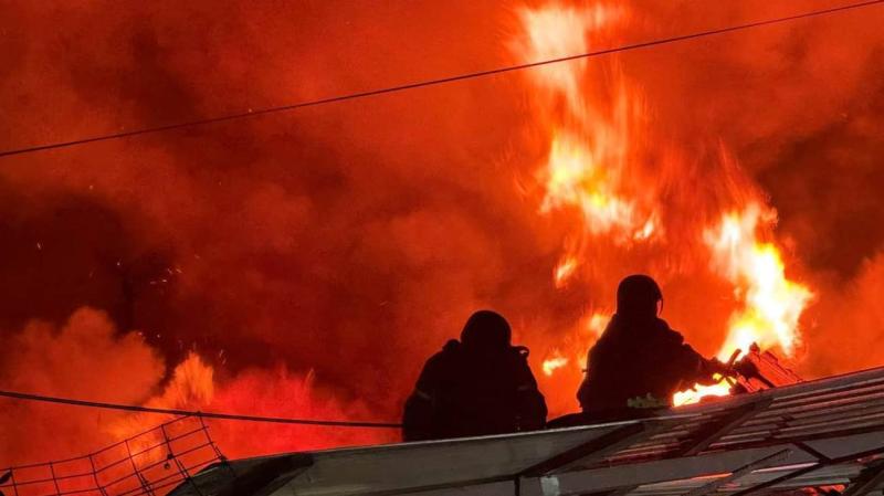 Російські війська нанесли удар по житловому будинку в Одесі: одна особа загинула, троє отримали поранення.