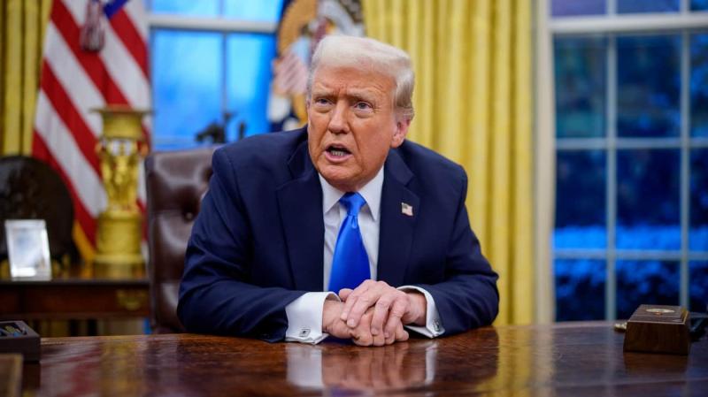 Трамп дав зелене світло для військової операції проти Ірану, проте поки що утримується від віддання наказу, повідомляє WSJ.