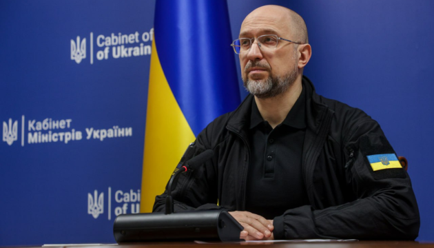 На військовому меморіальному кладовищі вже облаштовано перші шість тисяч місць, повідомив Шмигаль.