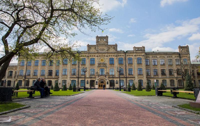 Вартість навчання в КПІ: якою буде плата для абітурієнтів у 2025 році?