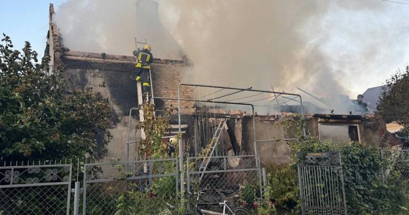 Зруйнований приватний житловий будинок: міський голова Луцька поділився інформацією про наслідки нічного обстрілу.