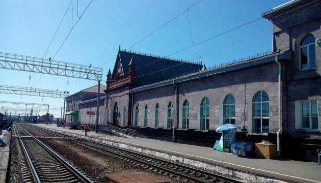 Безпілотники здійснили напад на масштабний залізничний вузол у Воронезькій області, повідомляють ЗМІ.