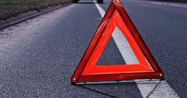 На Львівщині внаслідок аварії постраждали неповнолітній водій та його пасажир, які їхали на мотоциклі.