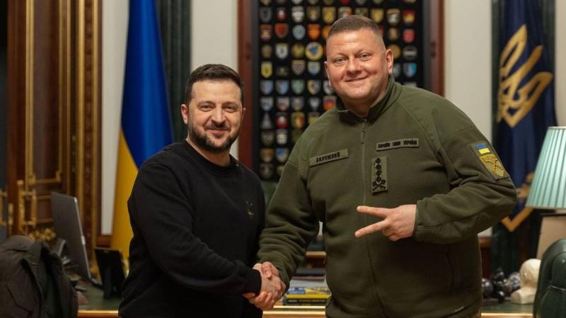 За результатами опитування, українці висловлюють готовність підтримати президента Зеленського та партію Залужного.