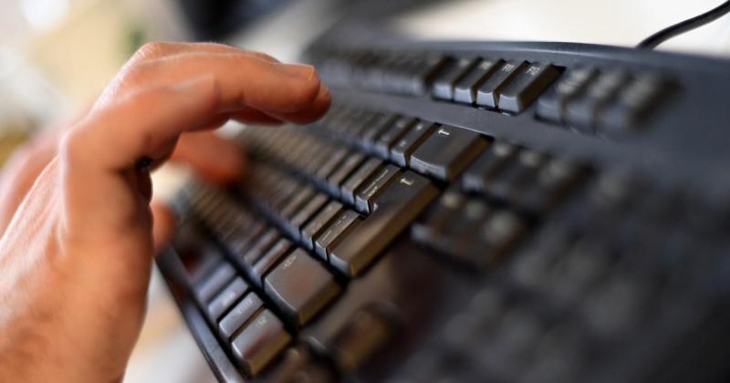 Угорщина заборонила доступ до 12 українських новинних ресурсів.