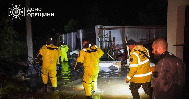 Сильні погодні умови в Одеській області призвели до трагедії, внаслідок якої загинули дев'ятеро людей, включаючи одну дитину.