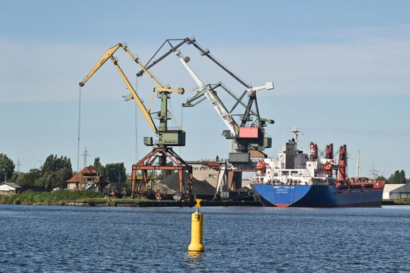 Російський корабель підійшов до газопроводу в Балтійському морі неподалік від Польщі.