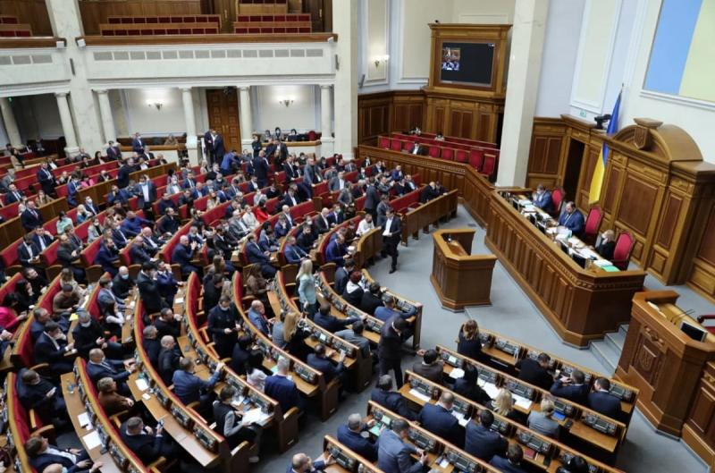 У парламенті панує розгубленість: масштаби лиха в Україні вражають жахливими масштабами.