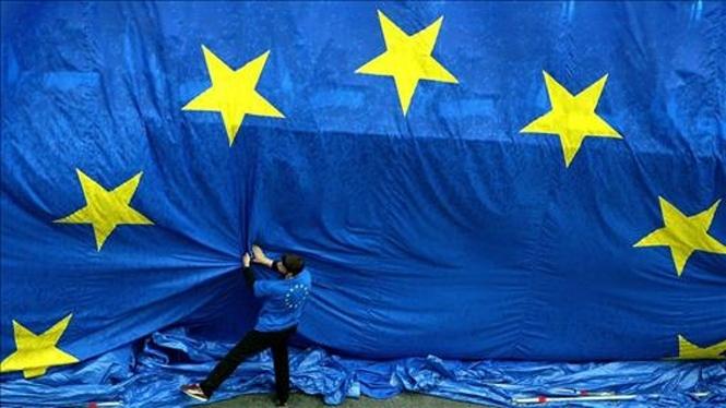 Європейський Союз не зміг досягти угоди щодо виділення Україні 140 мільярдів євро з доходів російських активів, повідомляє Financial Times.