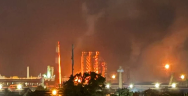З'явилась інформація про те, хто сприяв враженню важливого нафтопереробного заводу в Росії: вже втретє відбулося точне попадання.