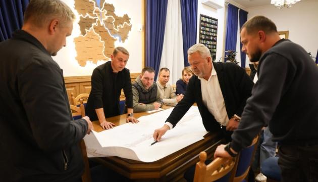 У Бучі, що на Київщині, відбулася презентація першого всебічного проекту безперешкодної вулиці.