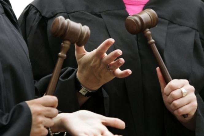 У Сполучених Штатах колишнього військового льотчика ВПС отримали 6-річний термін ув'язнення за розголошення секретної інформації через платформу для знайомств.