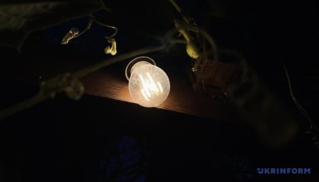 У Одеському районі 25 тисяч жителів залишаються без електрики після нічної атаки ворога.