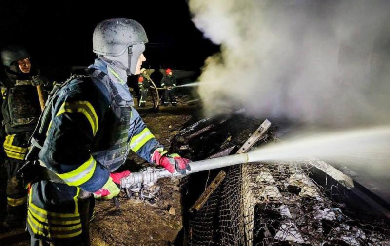 Під атакою опинилися Київ, Запоріжжя та Полтавська область: що відомо про новий ракетний удар Росії цієї ночі.