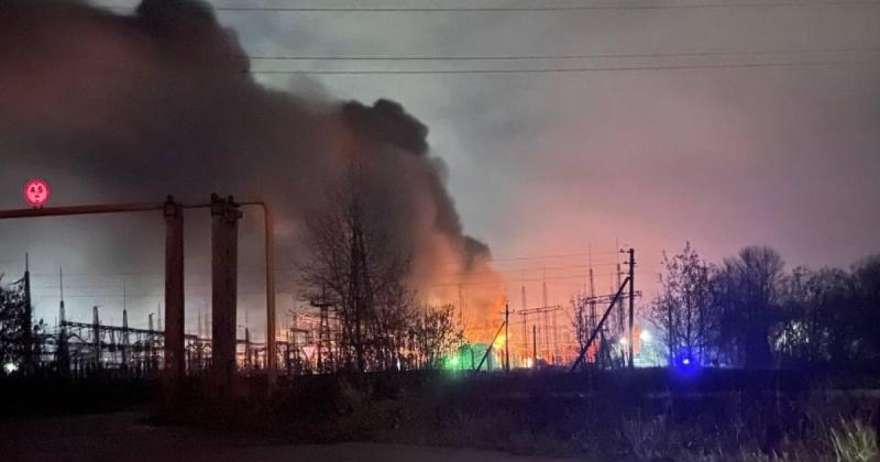БПЛА завдали удару по енергетичному об'єкту, який постачає електрику Москві - дивіться відео.