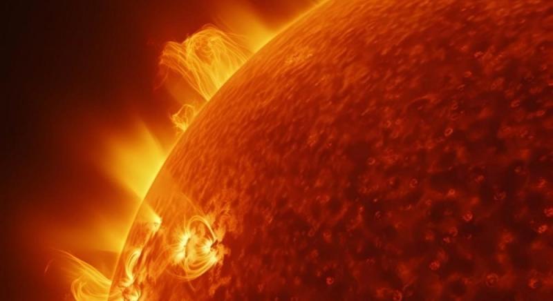 На Сонці відбулася низка викидів енергії: Землю очікує новий магнітний шторм (графік)