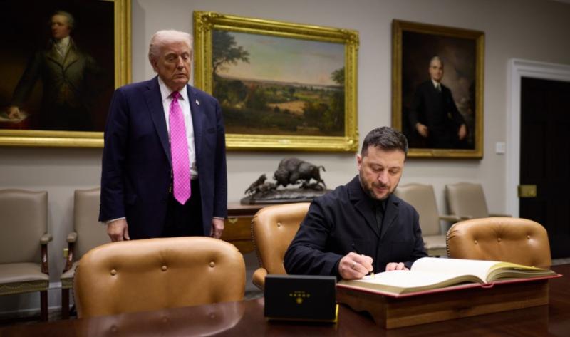 Дипломат Довгополий стверджує, що Трампу не вдасться уникнути теми України.