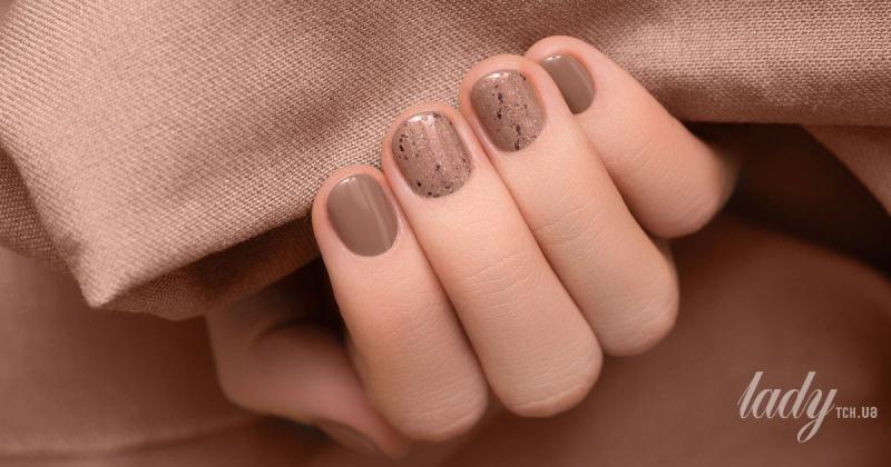 Манікюр з кавовим ароматом: 9 ідей для відтінків latte