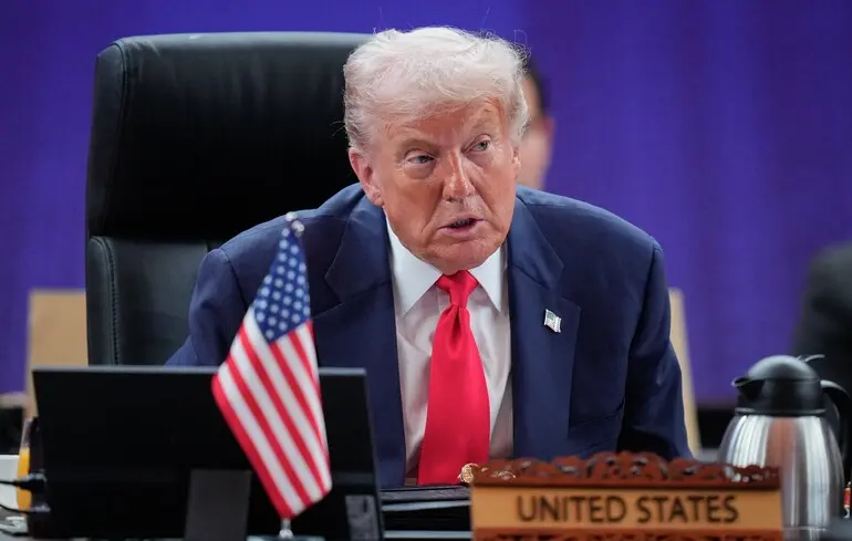 Трамп відзначає