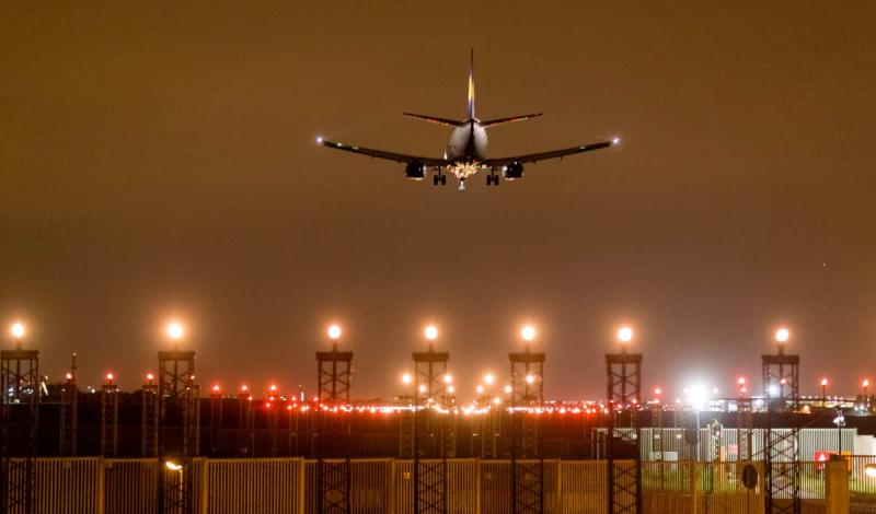 Аеропорт Брюсселя тричі на тиждень призупиняв свою діяльність через появу дронів.